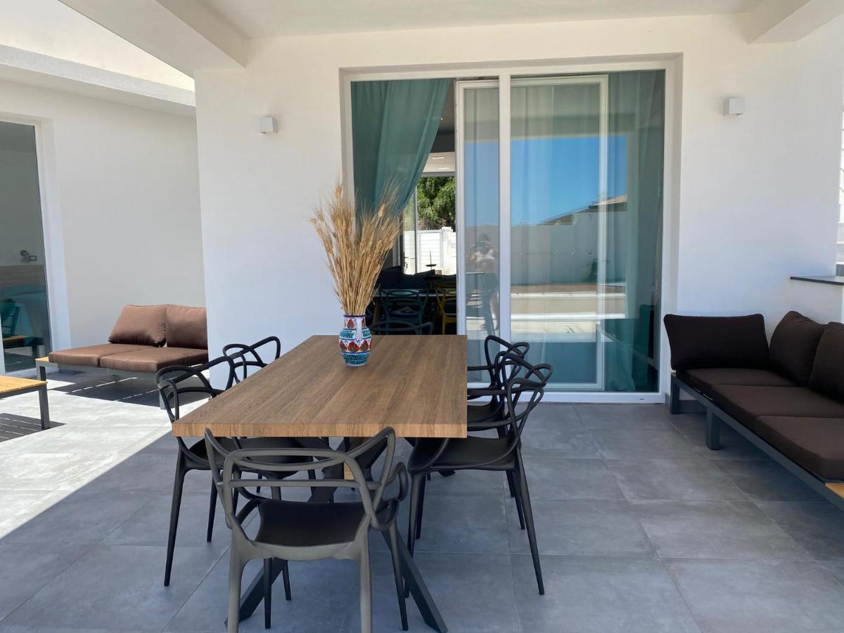 Vila La Perla Bianca Porto Palo Exteriér fotografie