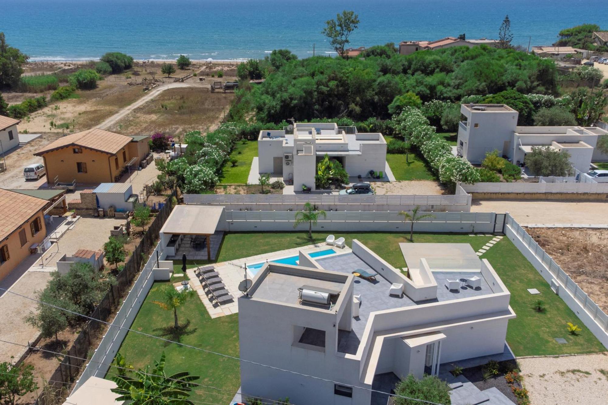 Vila La Perla Bianca Porto Palo Exteriér fotografie